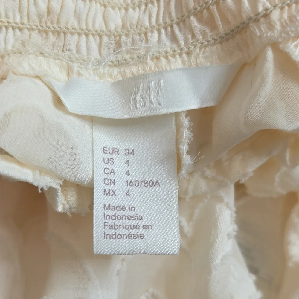 H&M Cream Sheer High Neck Victorian Ruffled Boho Mesh Blouse Top Size 4 Coquette